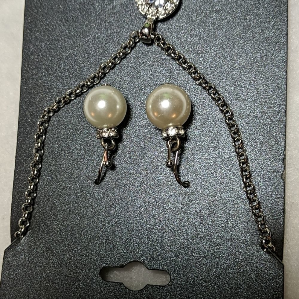 Monet Faux Pearl & Crystal Necklace/Earrings  Set - Picture 7 of 8